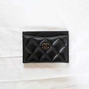 Chanel Quilted Lambskin Cardholder in Black